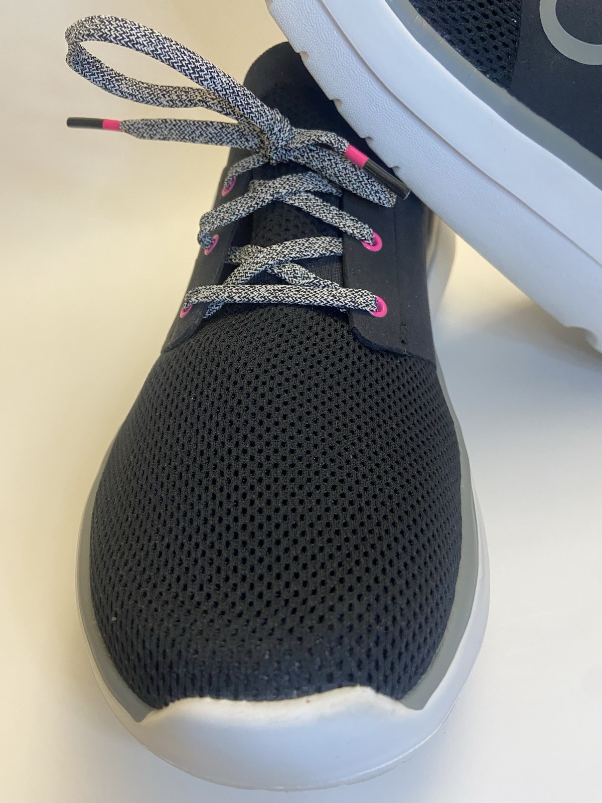 Oofos OOmy Stride Women’s 11 Black White Running Shoes Comfort Recovery Slide