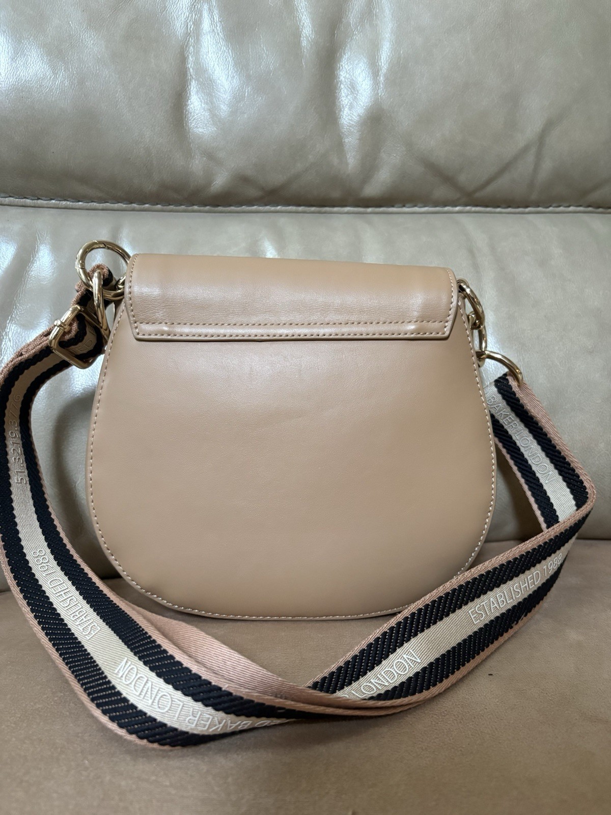 TED BAKER Beige Semi-Circle Crossbody Bag Gold Hardware Magnetic, Pockets