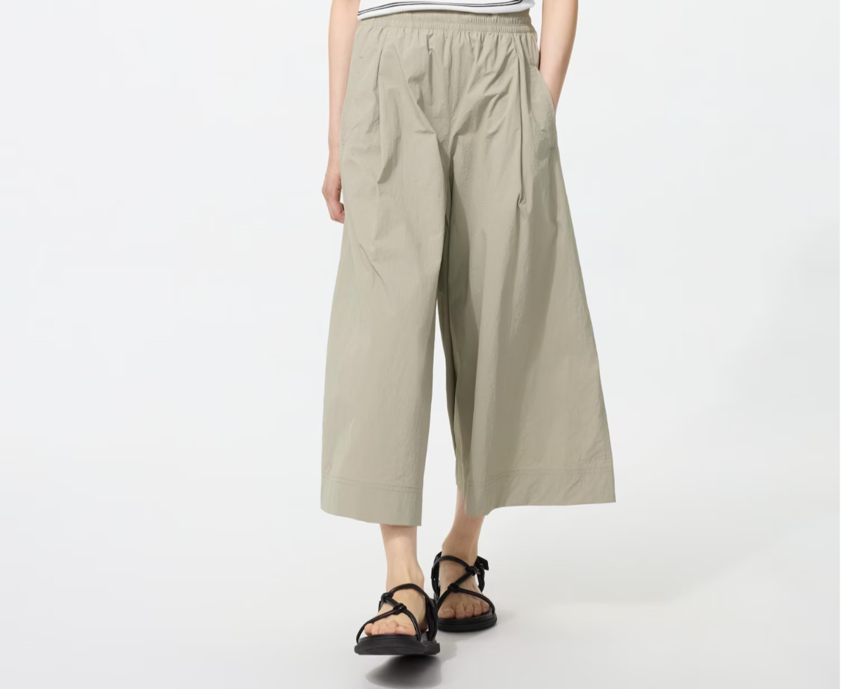UNIQLO Unisex Nylon Culottes Wide Leg Shorts Relaxed Fit Cropped