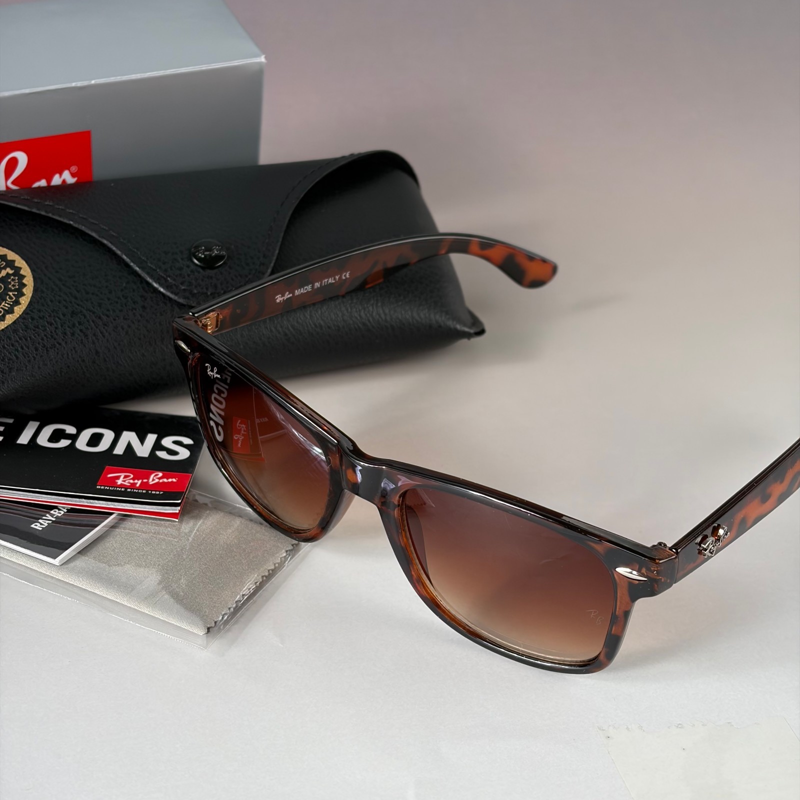 New In Box – Ray-Ban Wayfarer RB2140 Tortoise Frame Brown Lens UV Protection