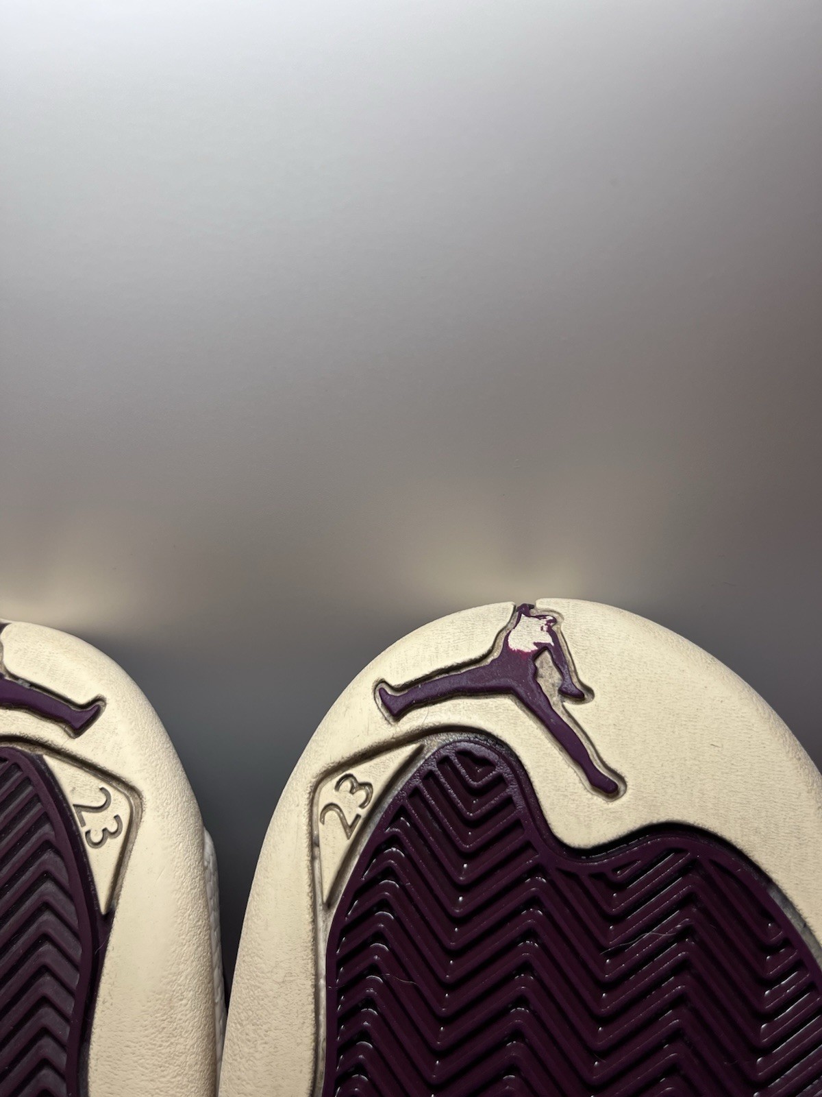 JORDAN RETRO 12 BORDEAUX SIZE 7Y 153265-617