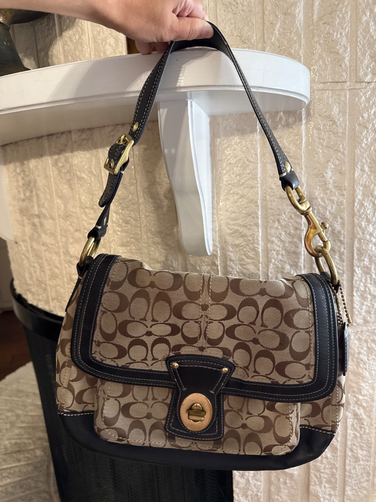Authentic Coach Vintage Legacy/Ali Signature Flap Jacquard (model G0893-F12857)
