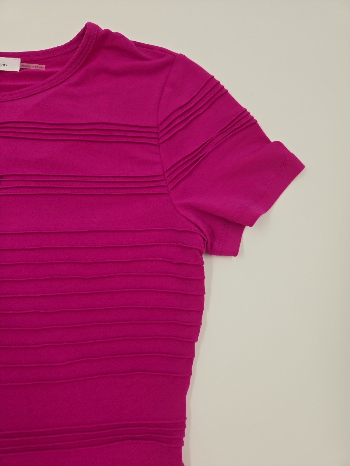 Calvin Klein Ribbed Tee Size S
