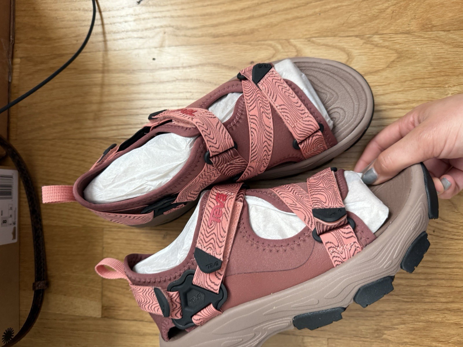 Teva Hiking Sandals Pink Women’s Size 8 New Without Box Never Worn