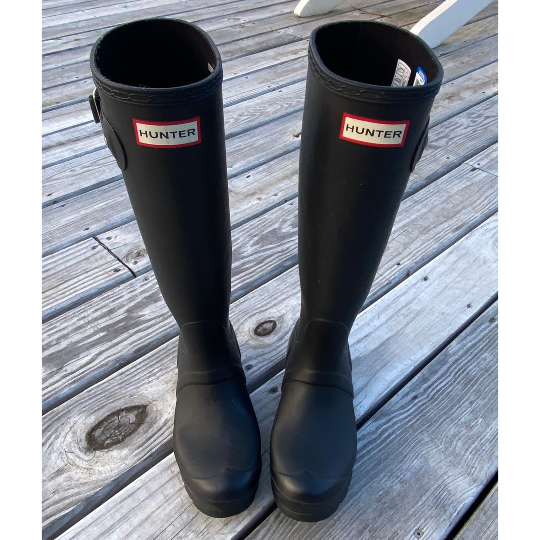 Hunter Boots Tall Rain Boots – Matte Black – Size 6