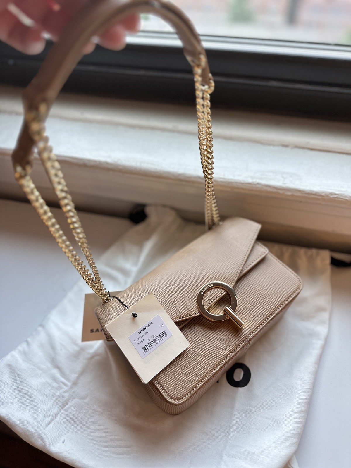(Excellent Condition with Tags) SANDRO YZA Leather Cross Shoulder Bag (Beige)