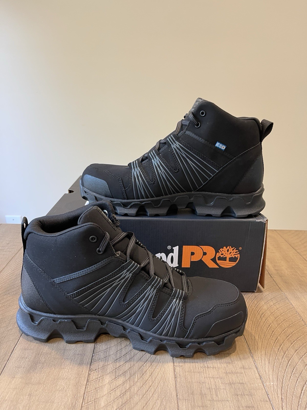 Timberland PRO Work Boots. Powertrain Mid Alloy safety toe. ESD. Light weight.