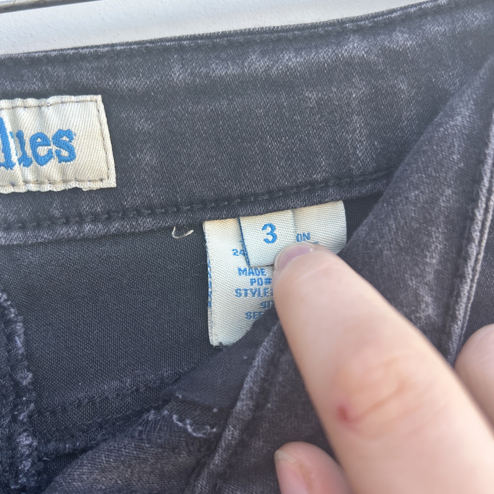 Paris Blues Size 3 Blue Jeans Black 5-Pocket Design