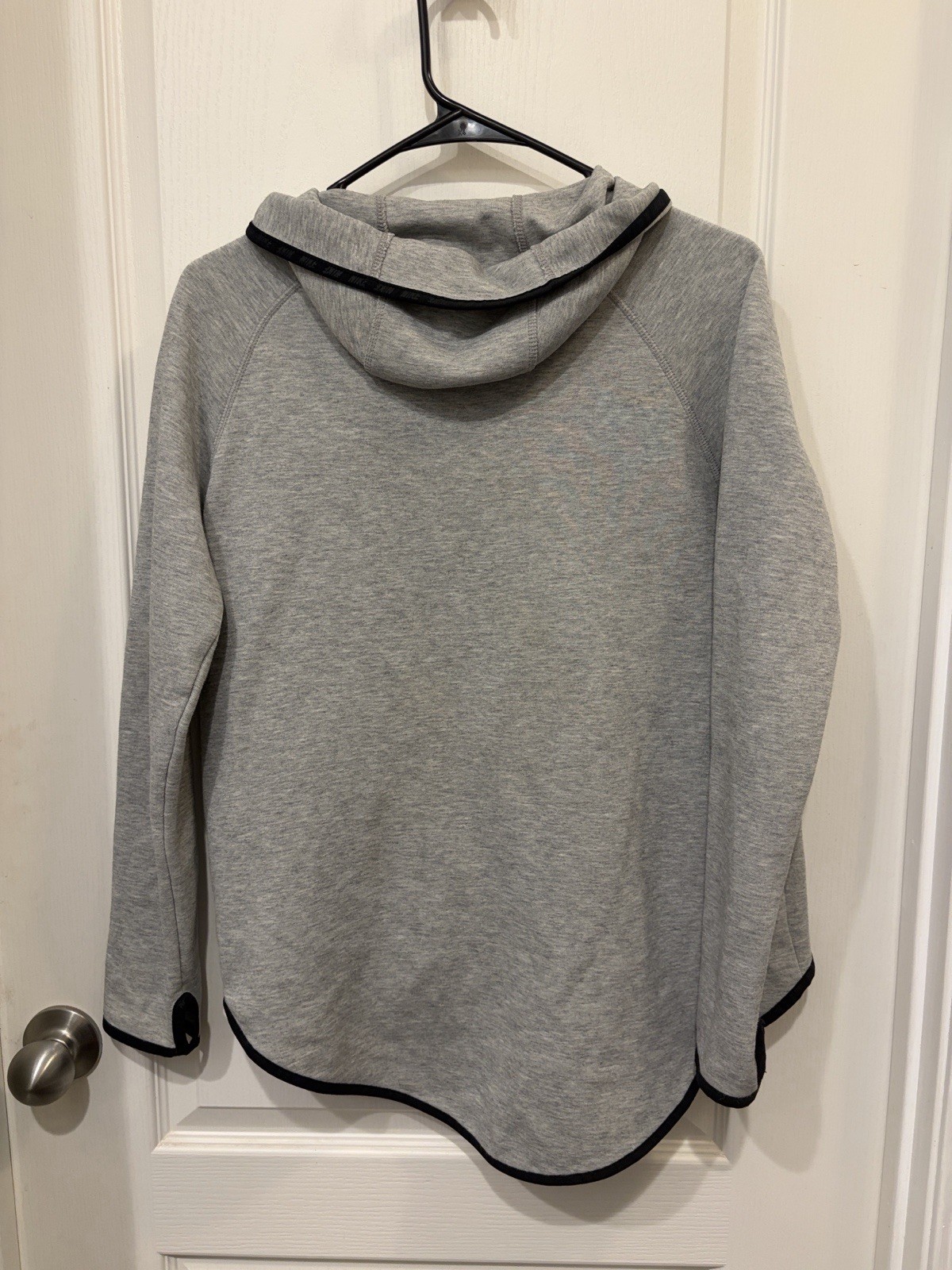 Nike Tech Fleece Men’s XS Gray/Black Full Zip Hooded Hoodie Jacket