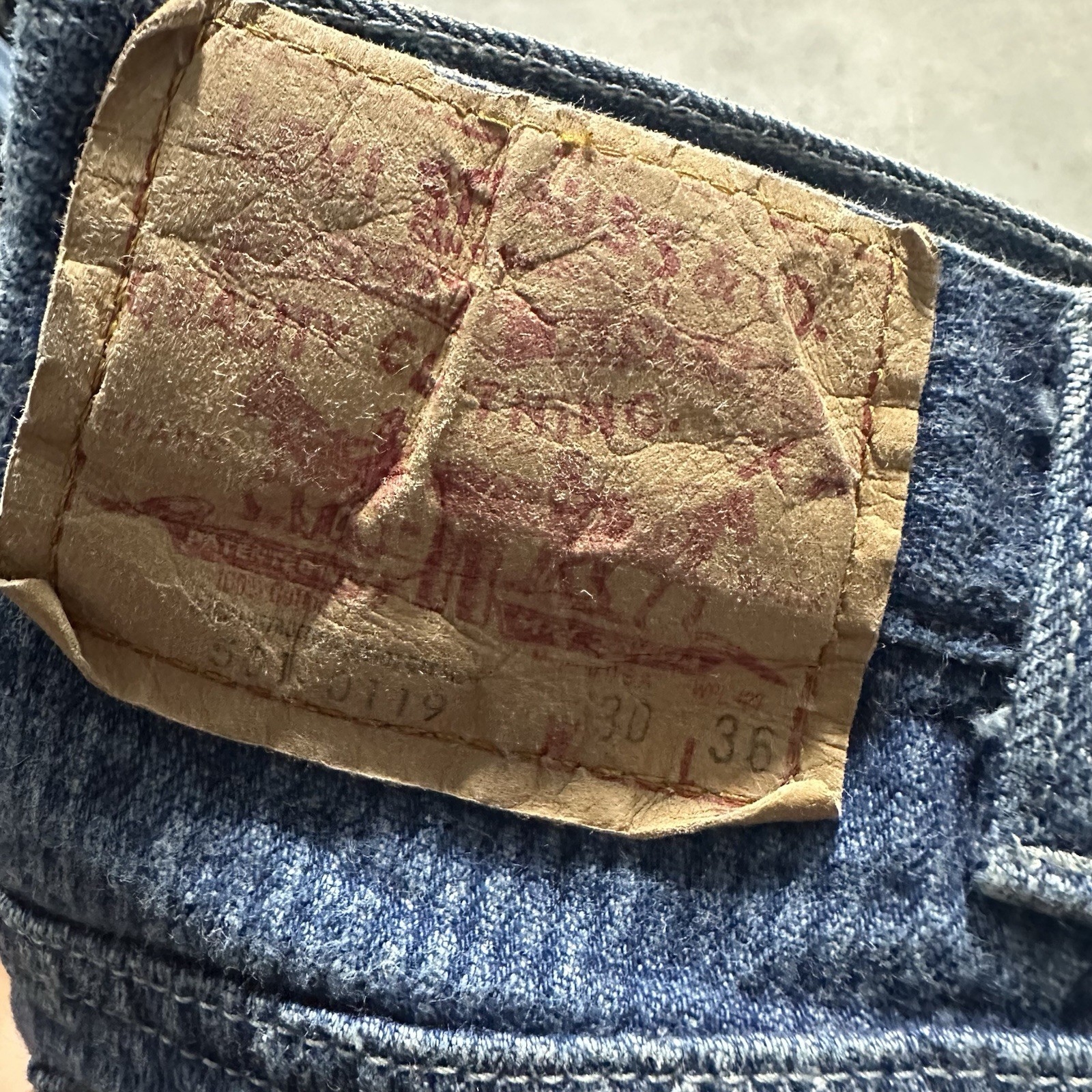 Vintage 80’s Levi’s 501 29×35 Wabash Pinstripe Blue Jeans Button Fly Made USA