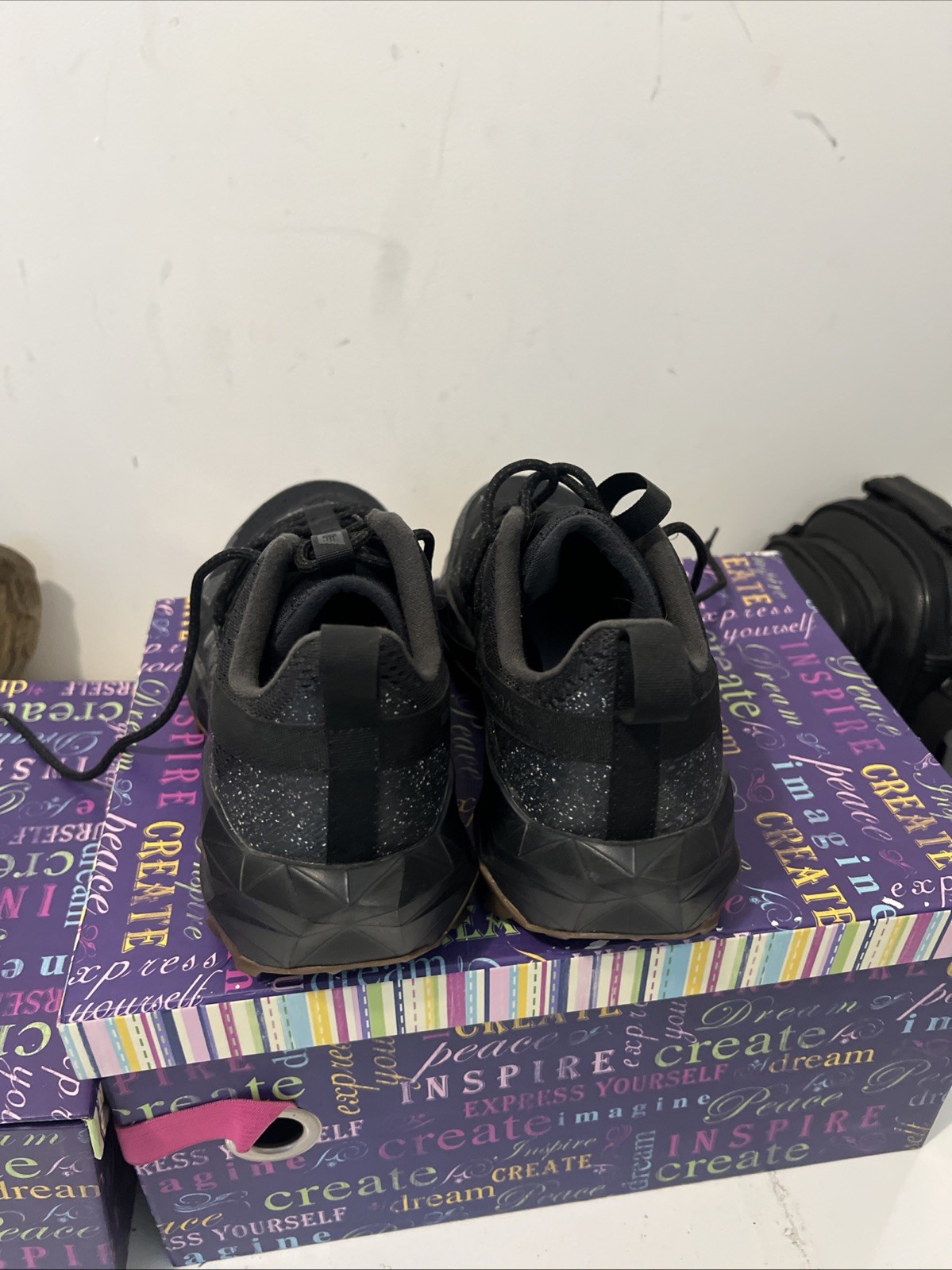 New Balance Tektrel Trail – Black / Phantom / Magnet Men’s US Sz 9.5 2E MTTTRCK1