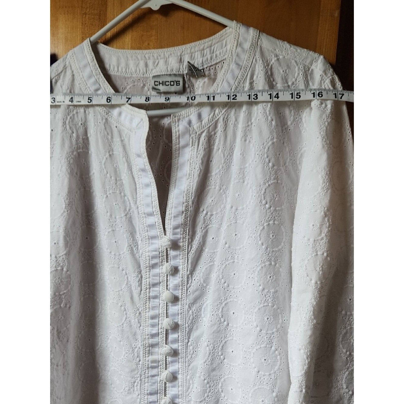 Chico’s White 100% Cotton Embroidered V-Notch Button-Front Shirt, Sz 3.