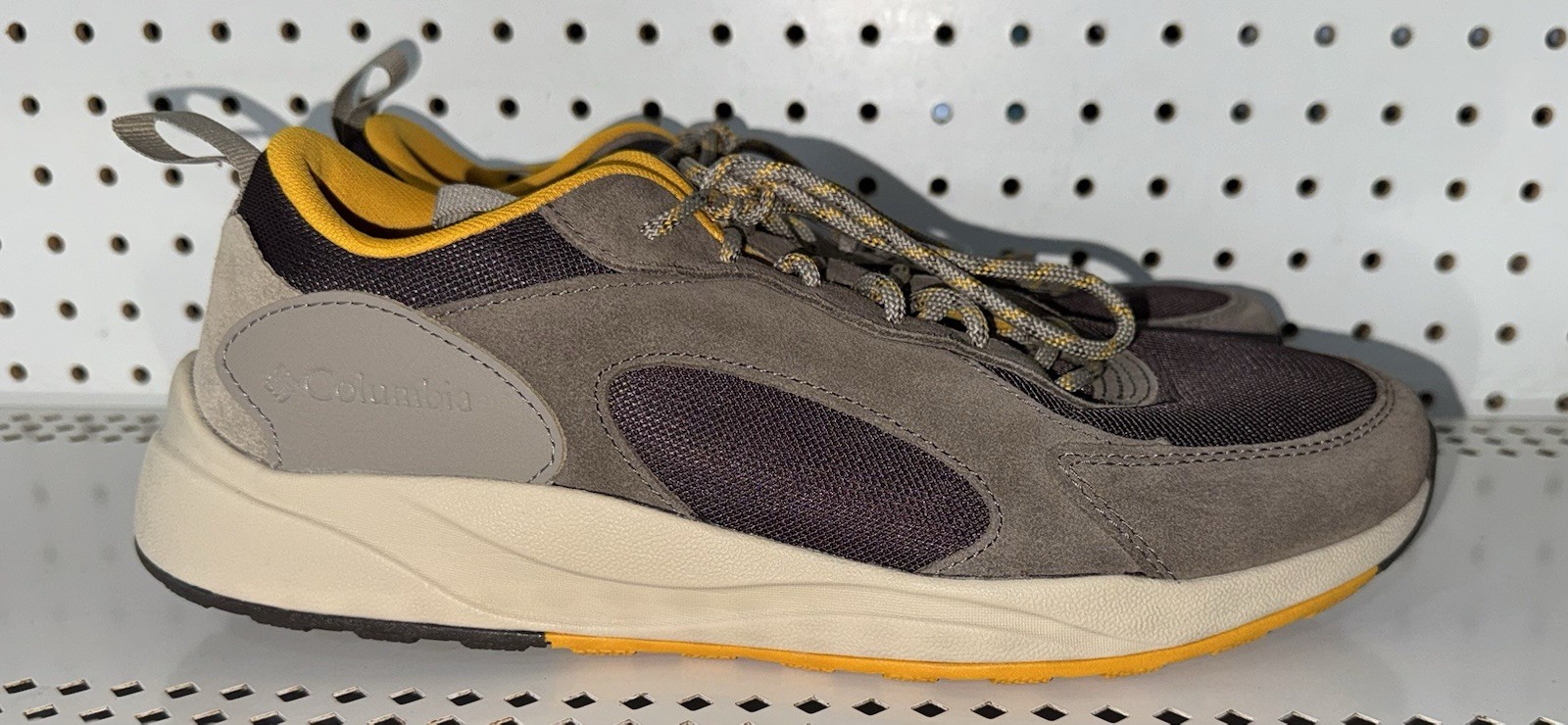 Columbia Pivot Low Mens Suede WP Athletic Hiking Trail Shoes Size 11 Brown