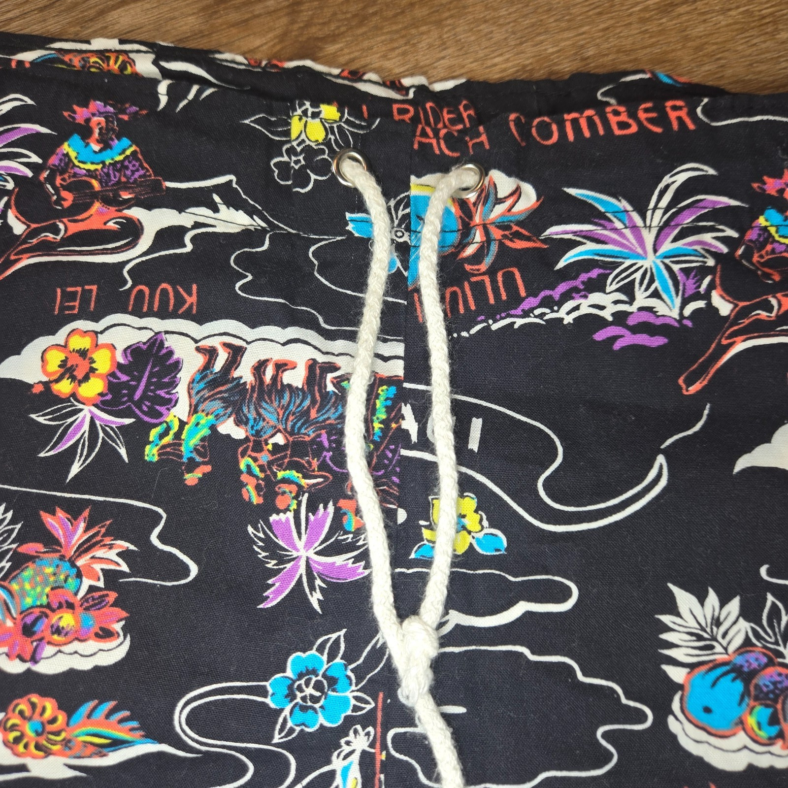 Vintage Zuma Beach Swim Trunks Mens M Surf Board Shorts USA Hawaiian Beach Y2K