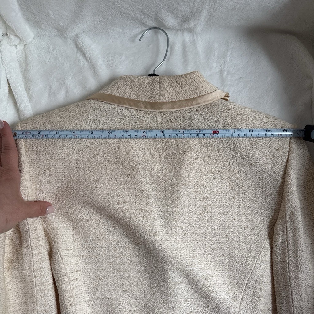 St. John St. John Collection Beige Button Front Jacket w/ Pockets Size XL