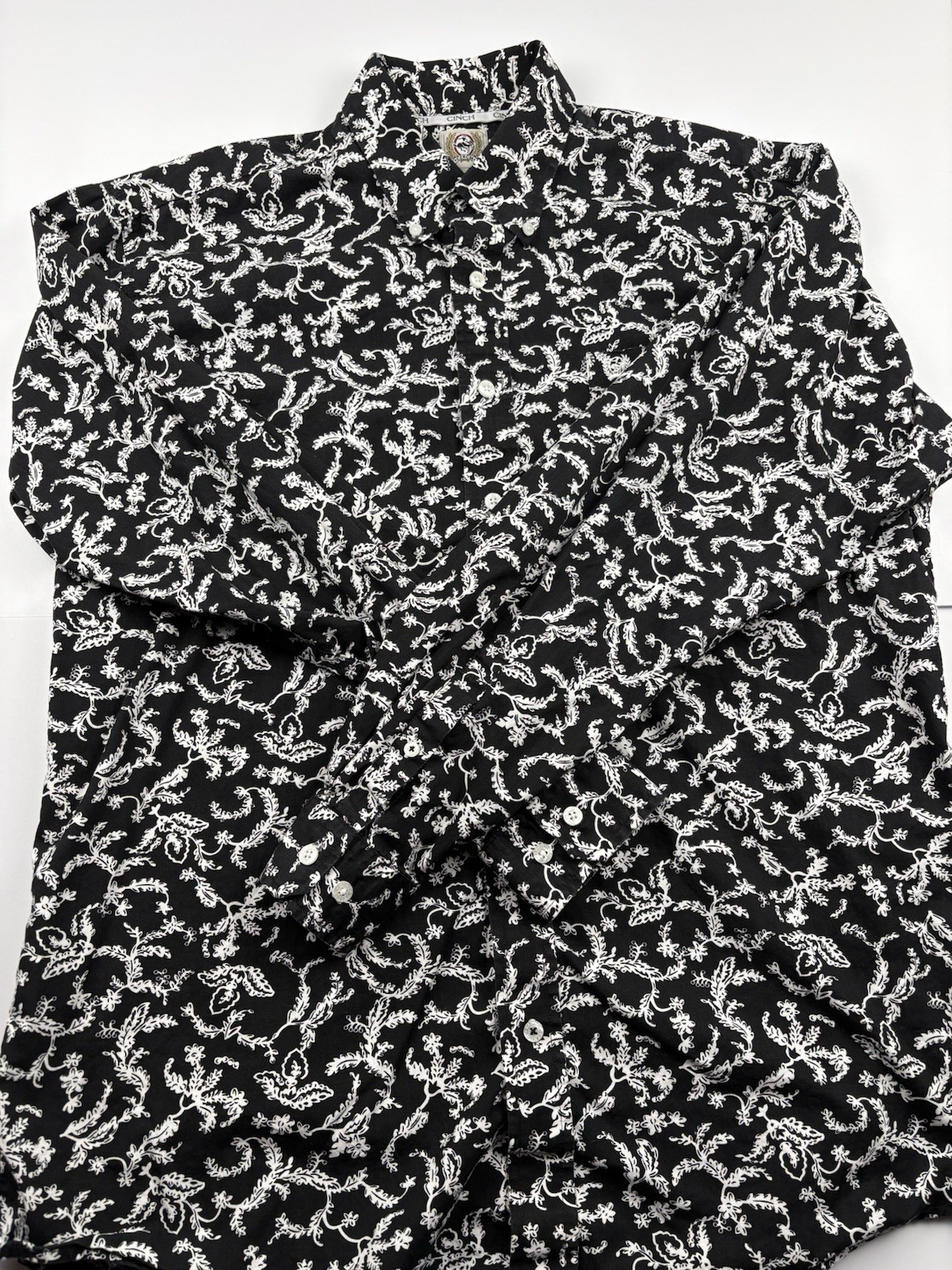 Cinch Men’s Medium Long Sleeve Button Down Shirt Floral Paisley Western Shirt