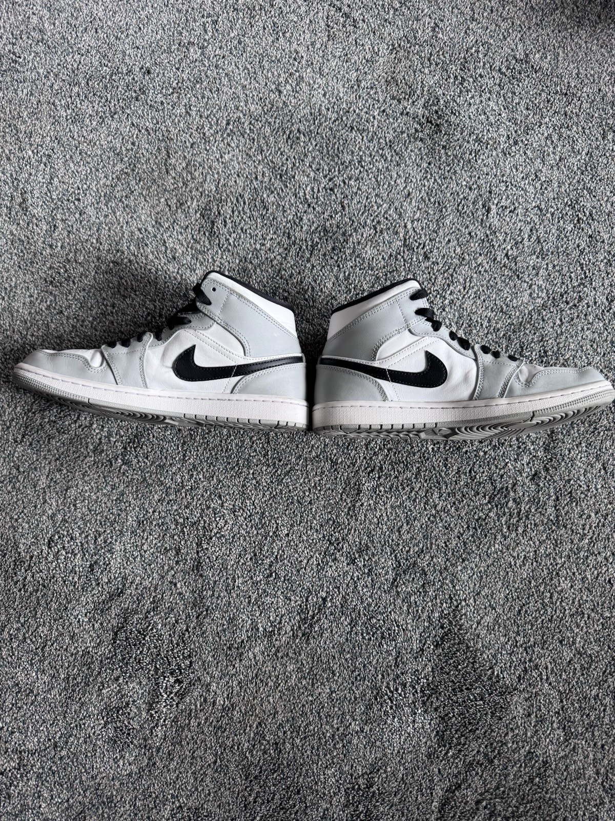 Jordan Air Jordan 1 Mid Top Lace-Up Sneaker Smoke Grey 2020 554724-092