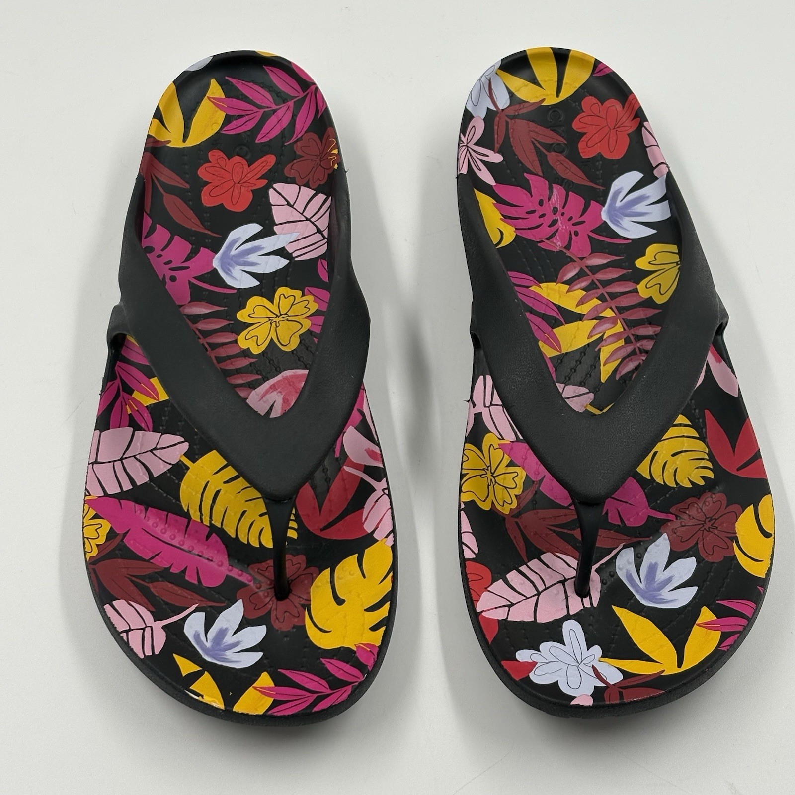Crocs Kadee II Tropical Floral Flip Flop Beach/Pool Sandal Sz 11 Never Worn