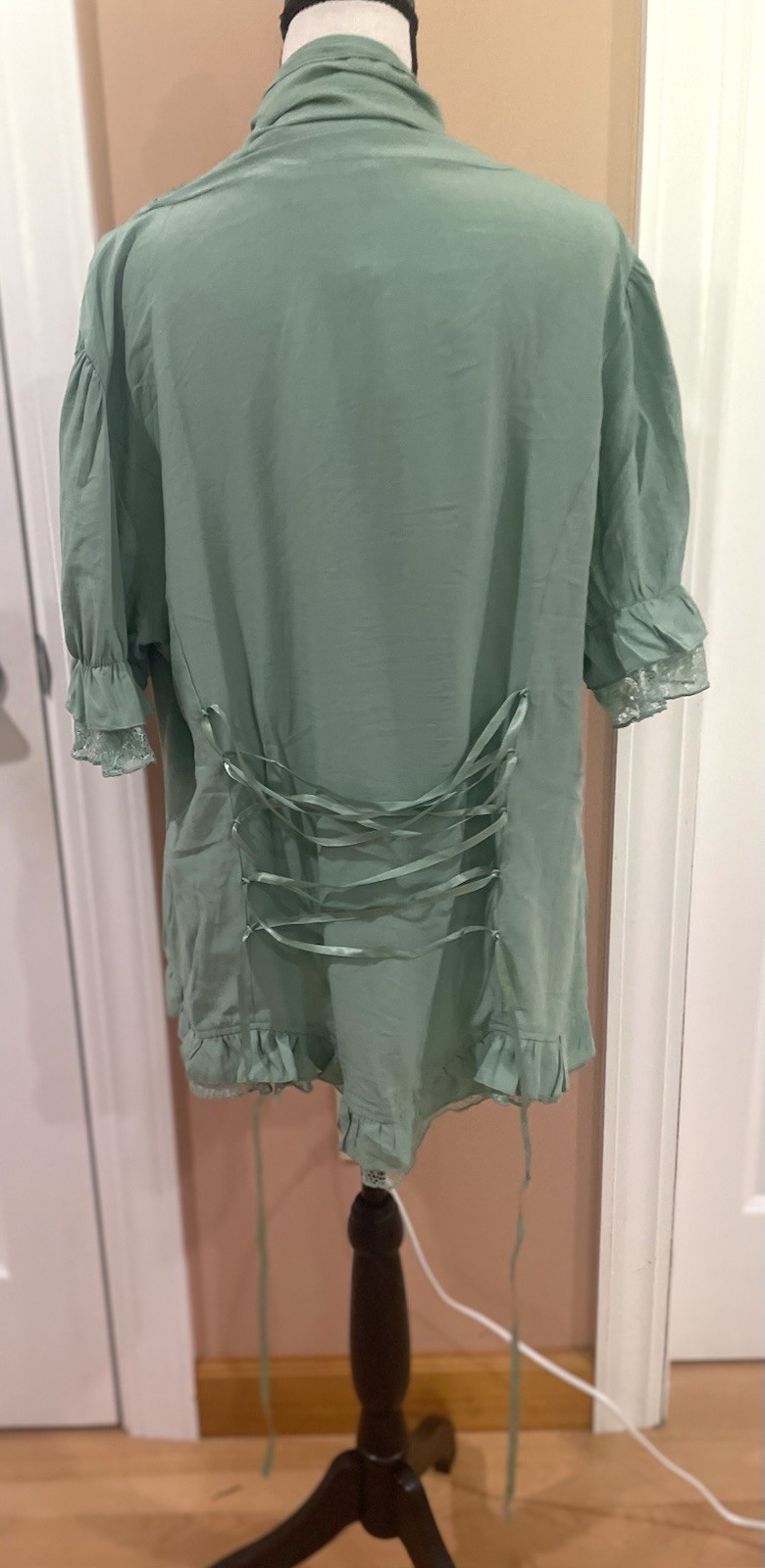 NWT Scarlet Darkness Sage Green Gothic Cowl Neck Lace Cuff Back Corset Blouse XL