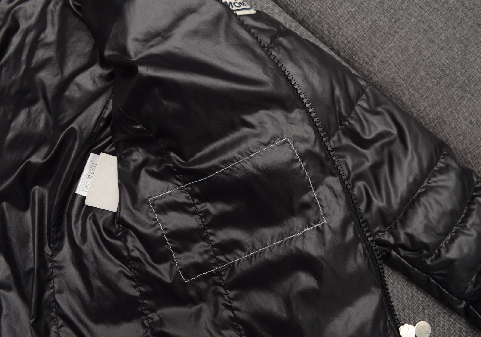 Authentic Vintage Women’s Moncler Quilted Black Down Puffer Jacket Size 1,~S