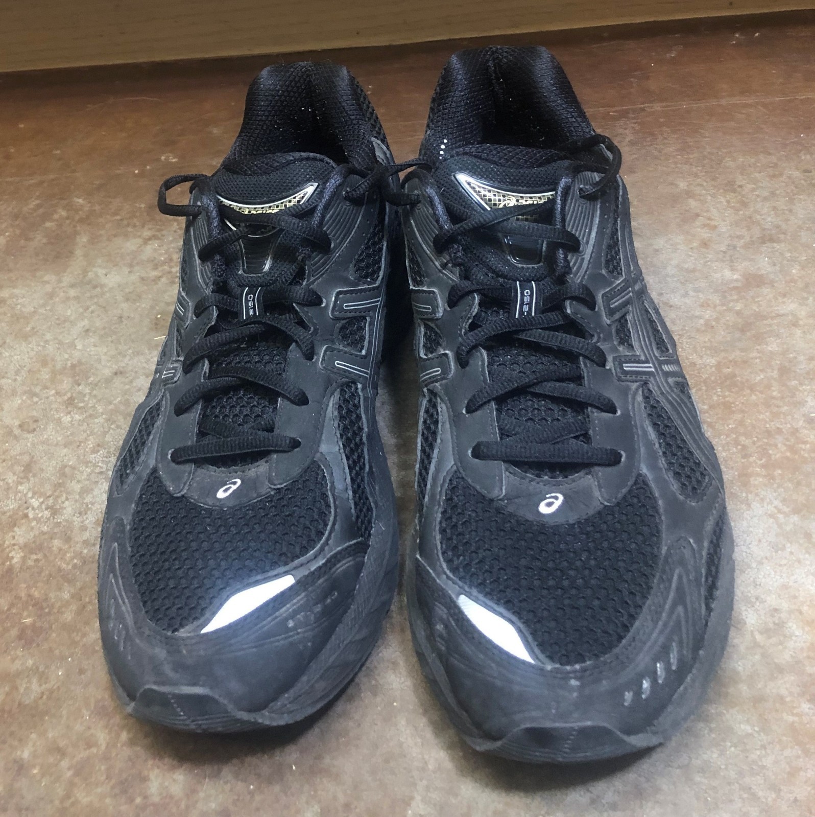 ASICS MEN’S GT-2150 RUNNING SHOES SIZE 11.0 BLACK & SILVER