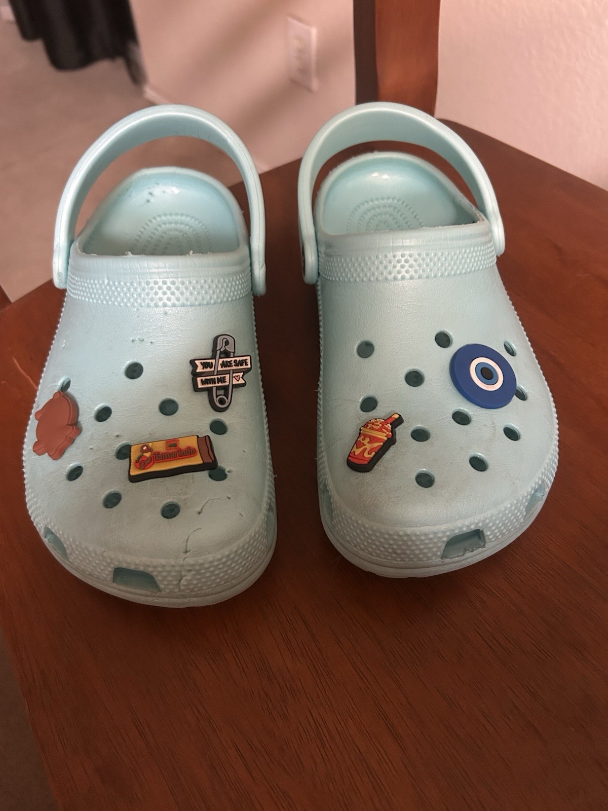 Crocs Classic Clog Light Blue Unisex Kids US 6 Slip-On w/ Adjustable Strap