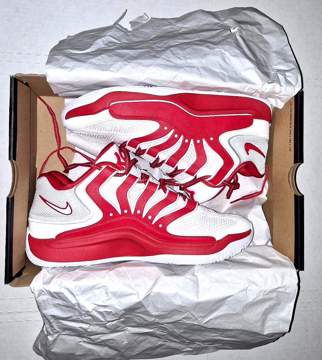 NEW IN BOX NIKE KD18 TEAM BANK WHITE & RED IM0634-104 MENS SIZE 10 M BASKETBALL