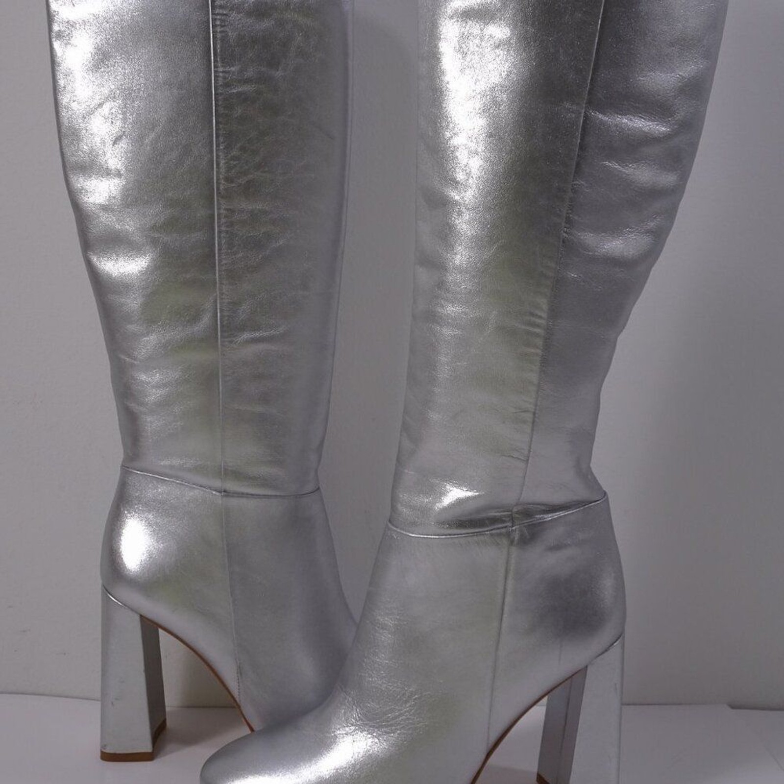 Cynthia Rowley Women’s Chloe Leather Tall Silver Boot Boots Sz 6 NWOB 498 IRRG