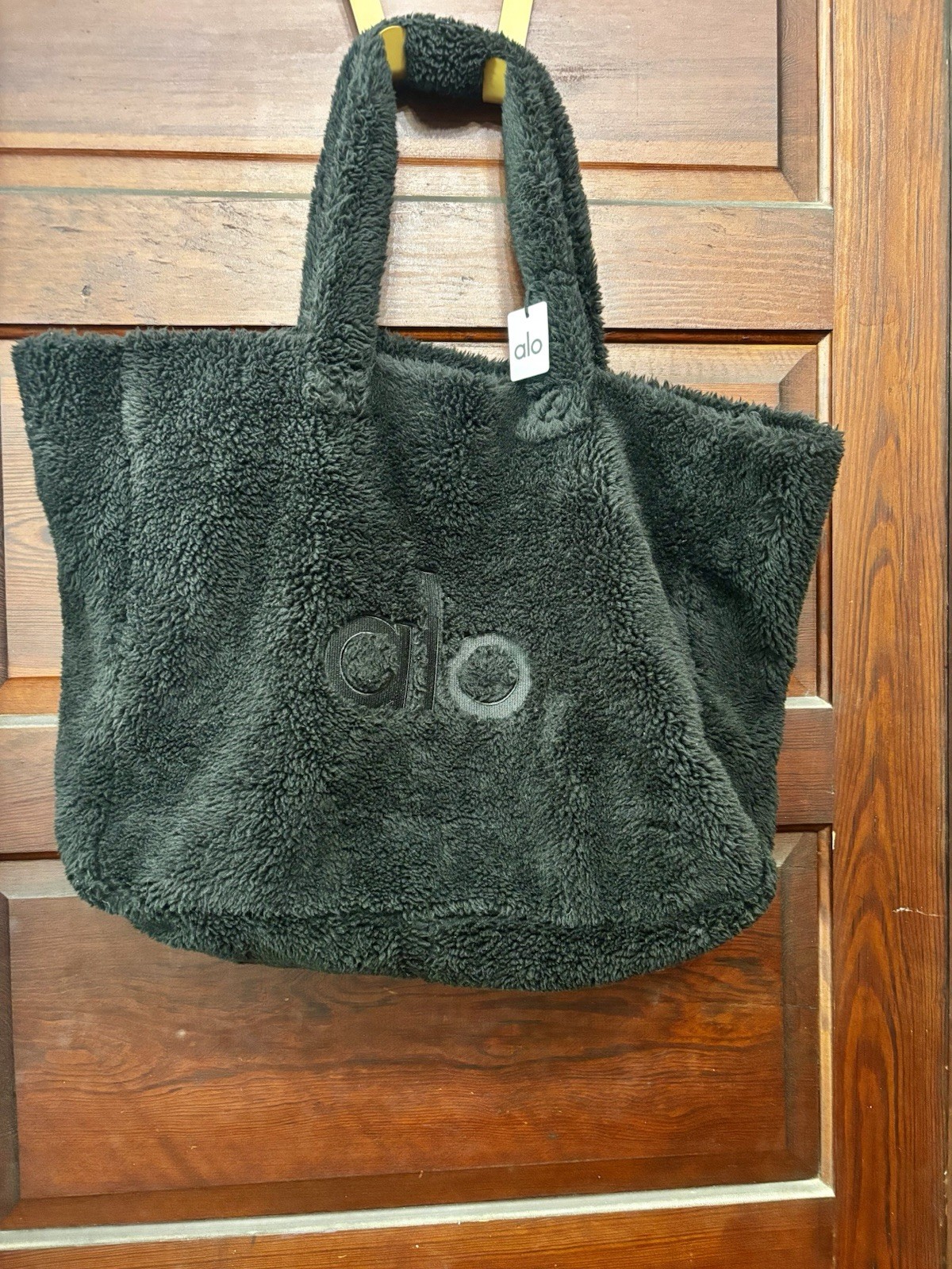 NWT Alo Yoga Black Sherpa Teddy Tote Bag, Logo Embroidered, Inner Pockets