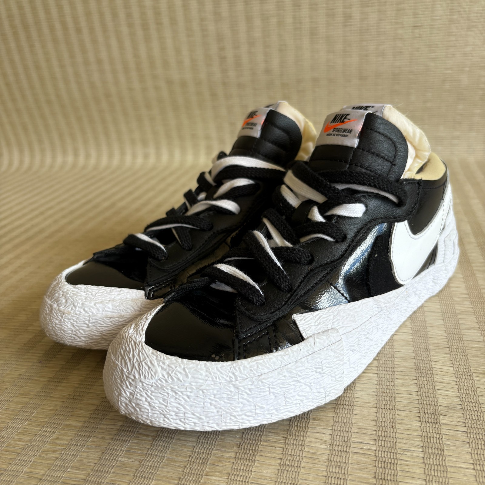 Nike Sacai Blazer Low Shoes Mens Size 7.5 Black White Leather Sneaker DM6443-001