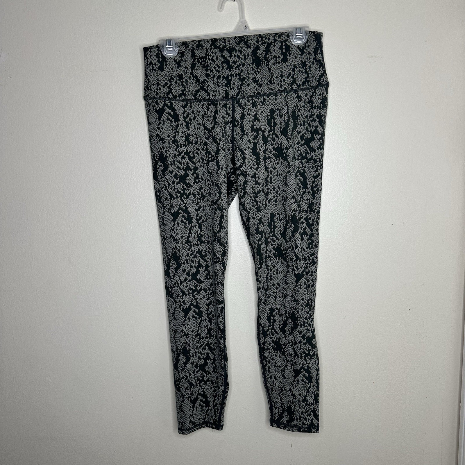 Varley Century 2.0 Snake Print Leggings Green size Large
