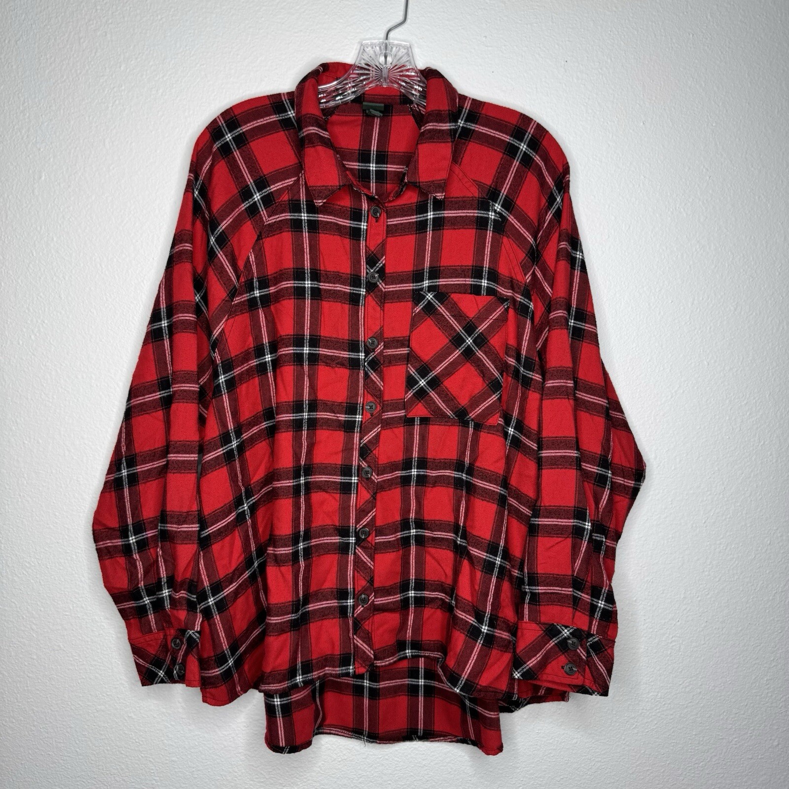 Wild Fable Red and Black Plaid Flannel Long Sleeve Button Up Women’s XL Pockets