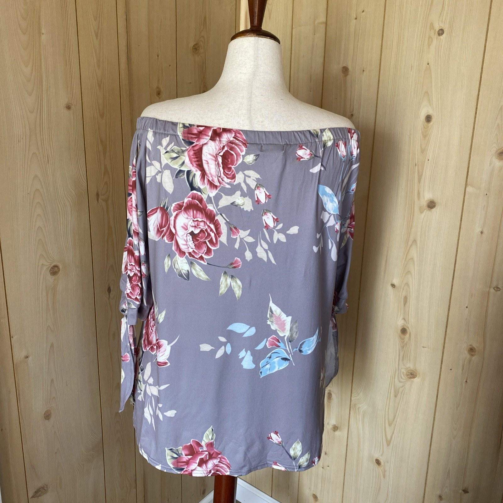 Gray And Pink Off The Shoulder Floral Blouse. Soft Stretchy. XL