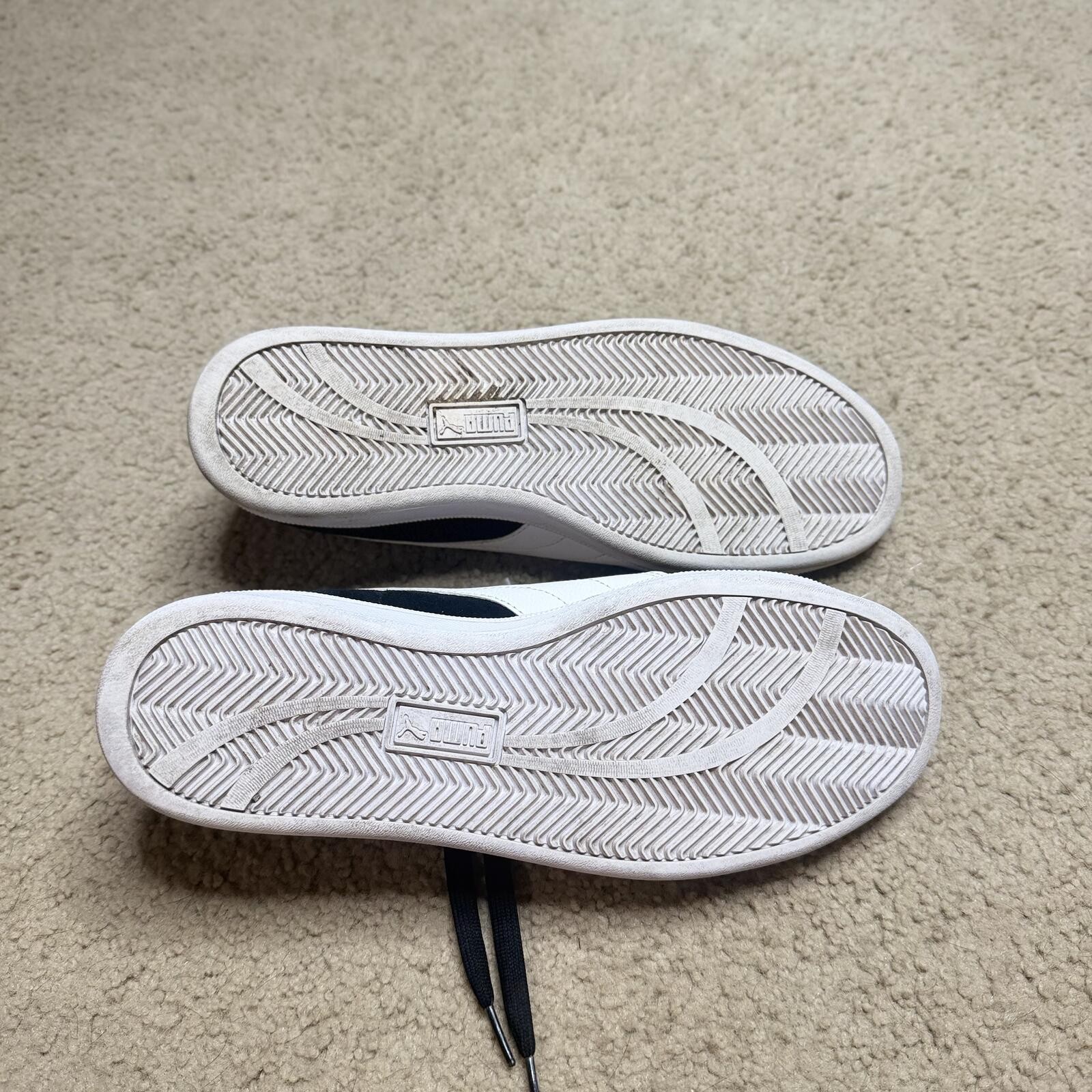 Puma Smash v2 Black White Suede Sneakers Men’s Size 10.5 Casual Shoes