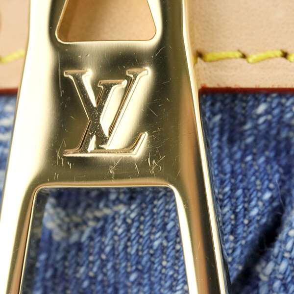 AUTH LOUIS VUITTON BODY BAG HIGH RISE LV REMIX LEATHER BLUE DENIM W36XH15XD7CM