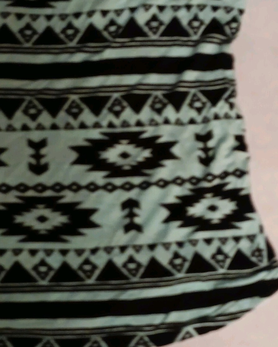 Wet Seal Black/ Mint Aztec Print Scoop Neck Sleeveless. Rayon Tank Top. XS