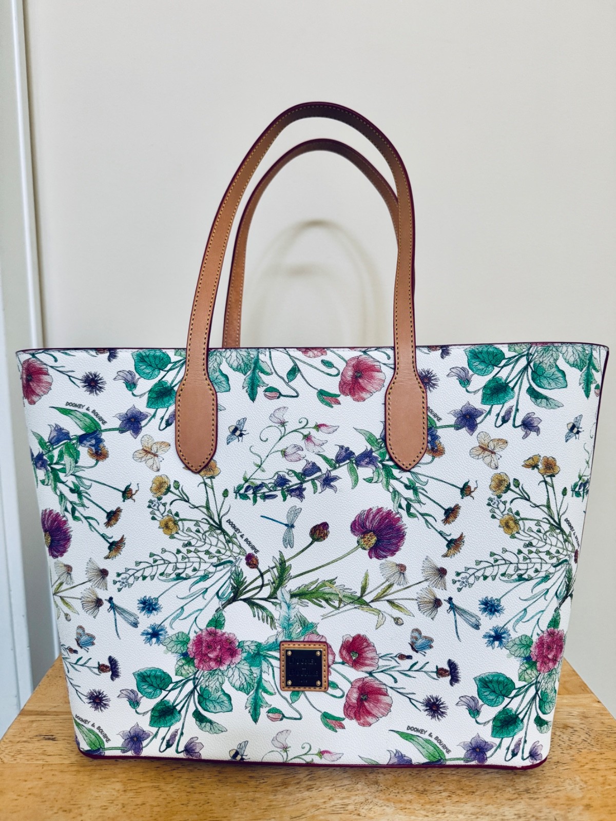Dooney & Bourke Botanical Wren Zip Tote