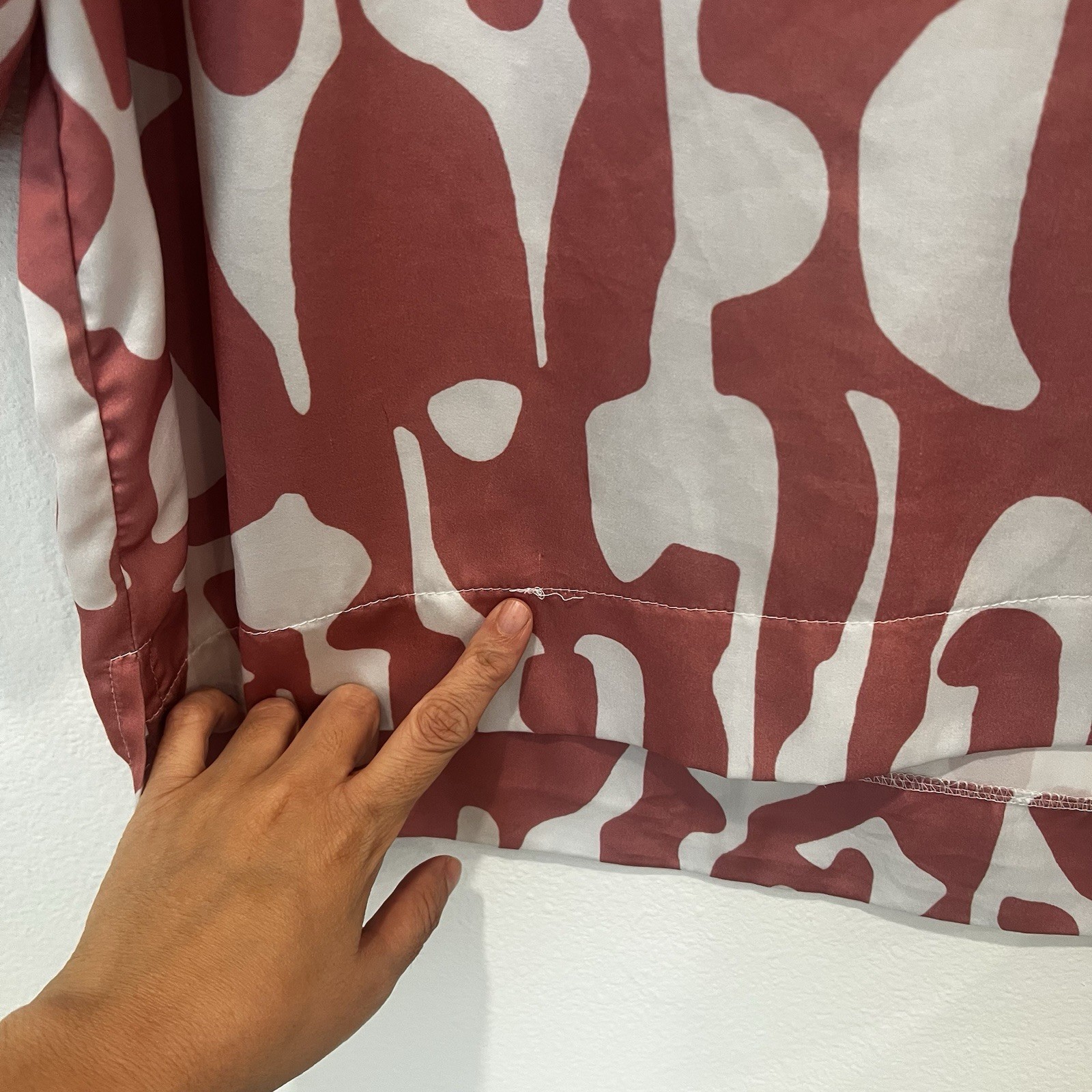 Umgee Abstract Print Two Tone Red Blouse Sz L Office School Art Gallery Academia