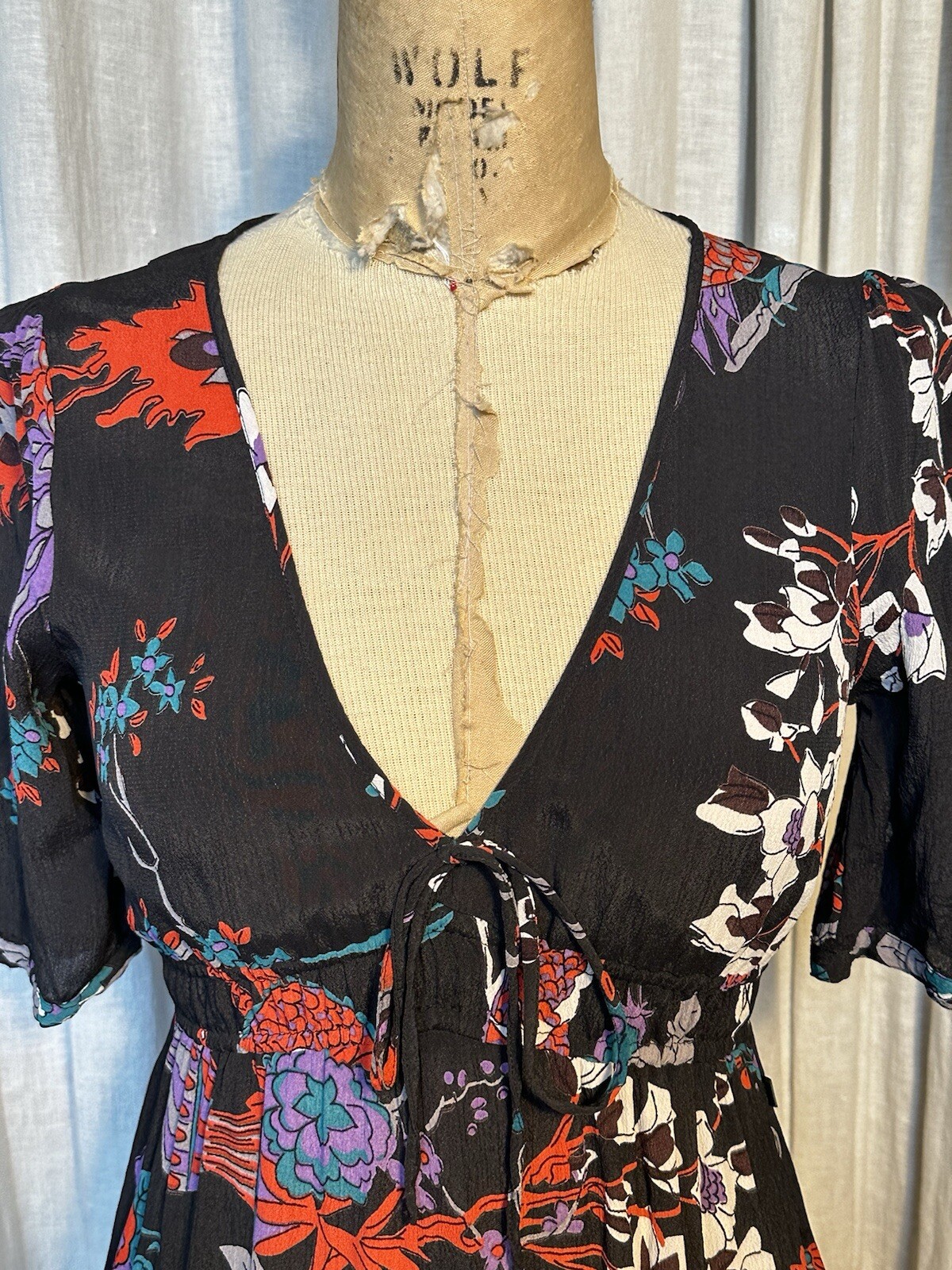 DEPT WOMENS DRAGON PRINT S SLEEVE Knee L DRESS SZ XS Pre-owned