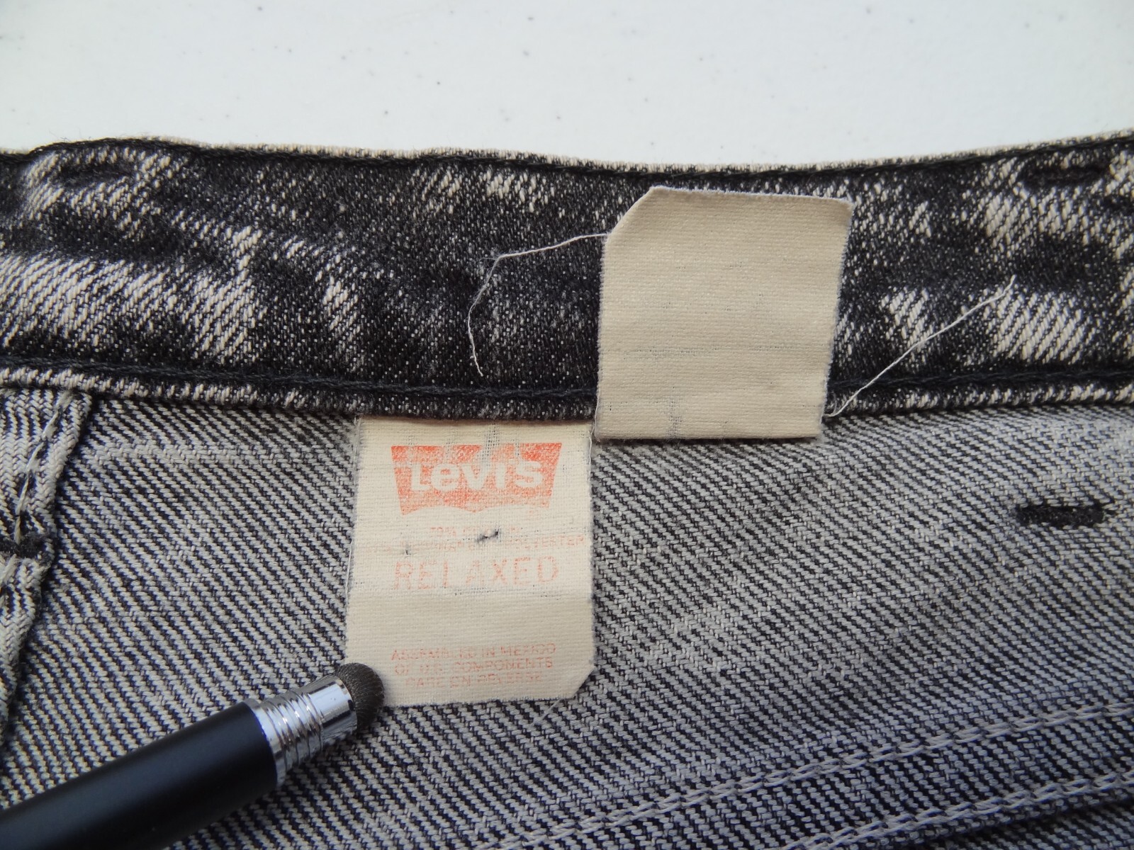 Levi’s 36×34 Relaxed Fit Stretch Acid Wash 90s Jeans 1992 Silver Label Trevira
