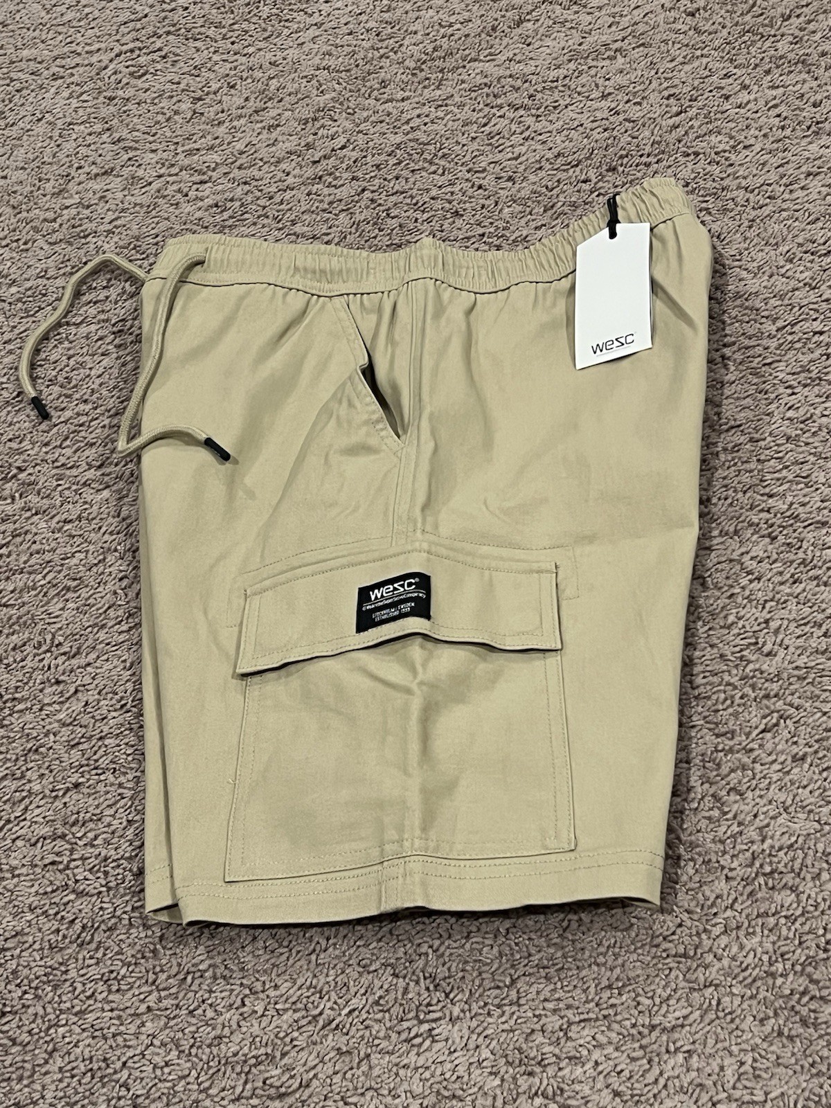 Wesc Men’s Tan Cargo Shorts Adult Medium — 32 Waist – 8 Inseam NWT