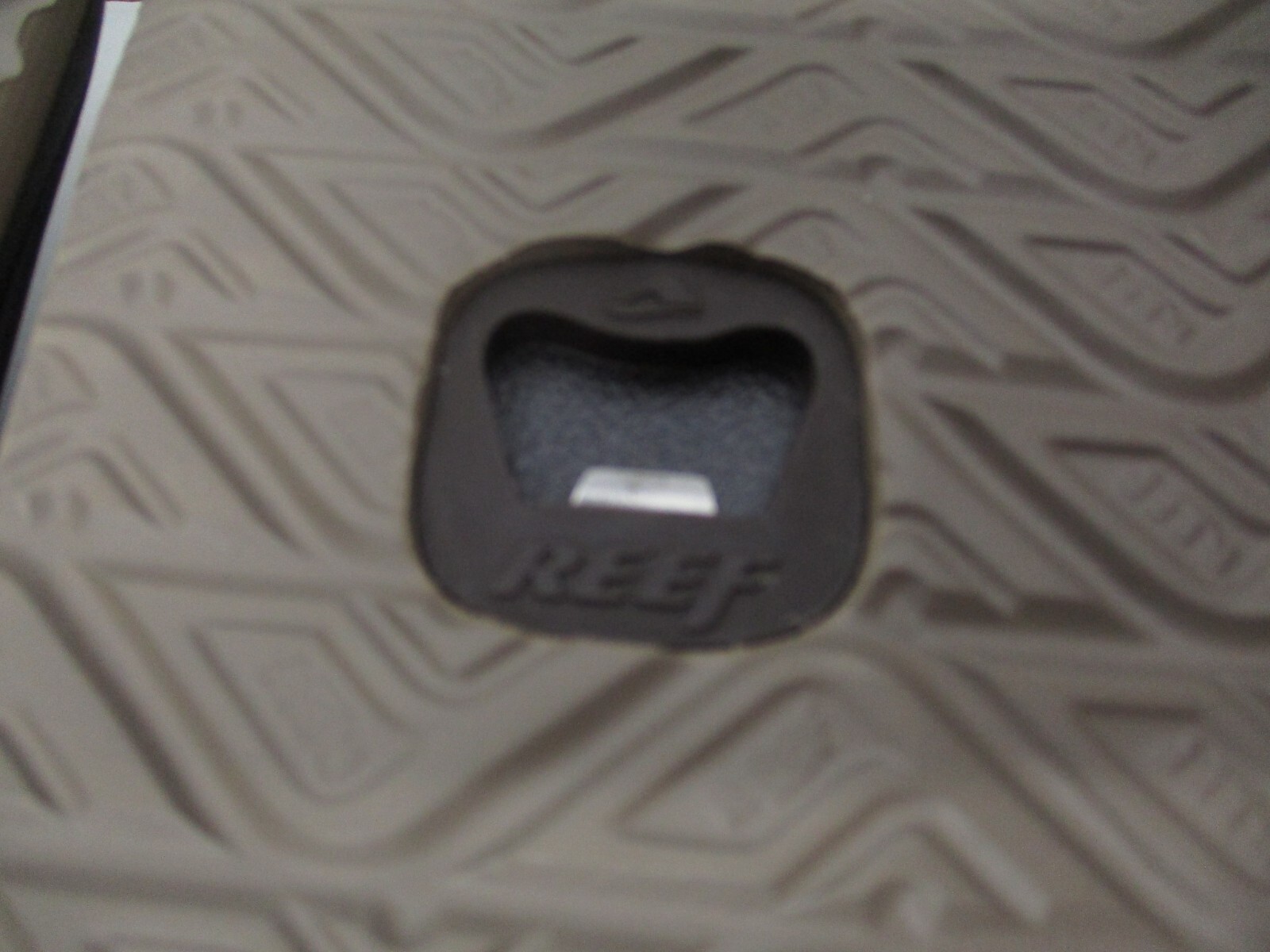 Reef Element TQT Sandals Brown Thong Flip Flop Bottle Opener Mens Sz 8