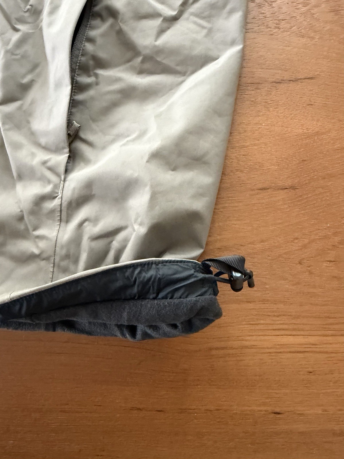 Arc’teryx Solano Hoody-GORE-TEX INFINIUM–Moonshadow/Dracaena (medium)