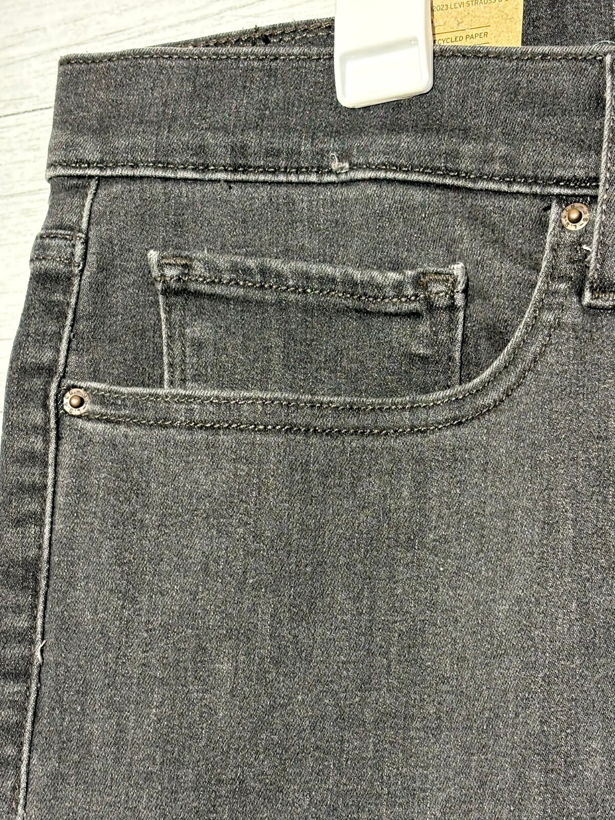 Levis Jeans Women 16 Short 33Wx30L Black Bloom 311 Shaping Skinny Mid Slimming