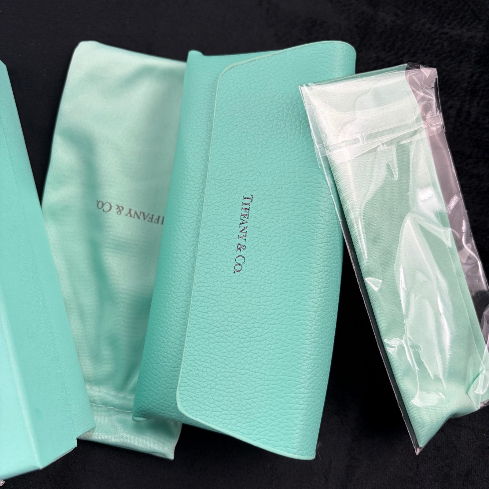New In Box – Tiffany Black Square Sunglasses Elegant Women’s Shades