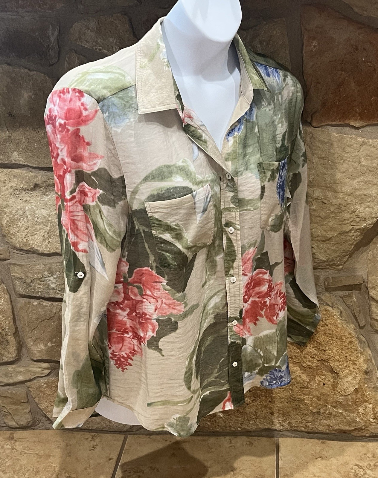 Life Style Semi Sheer Light-Weight Button Up Floral Blouse XL Split Lower Back
