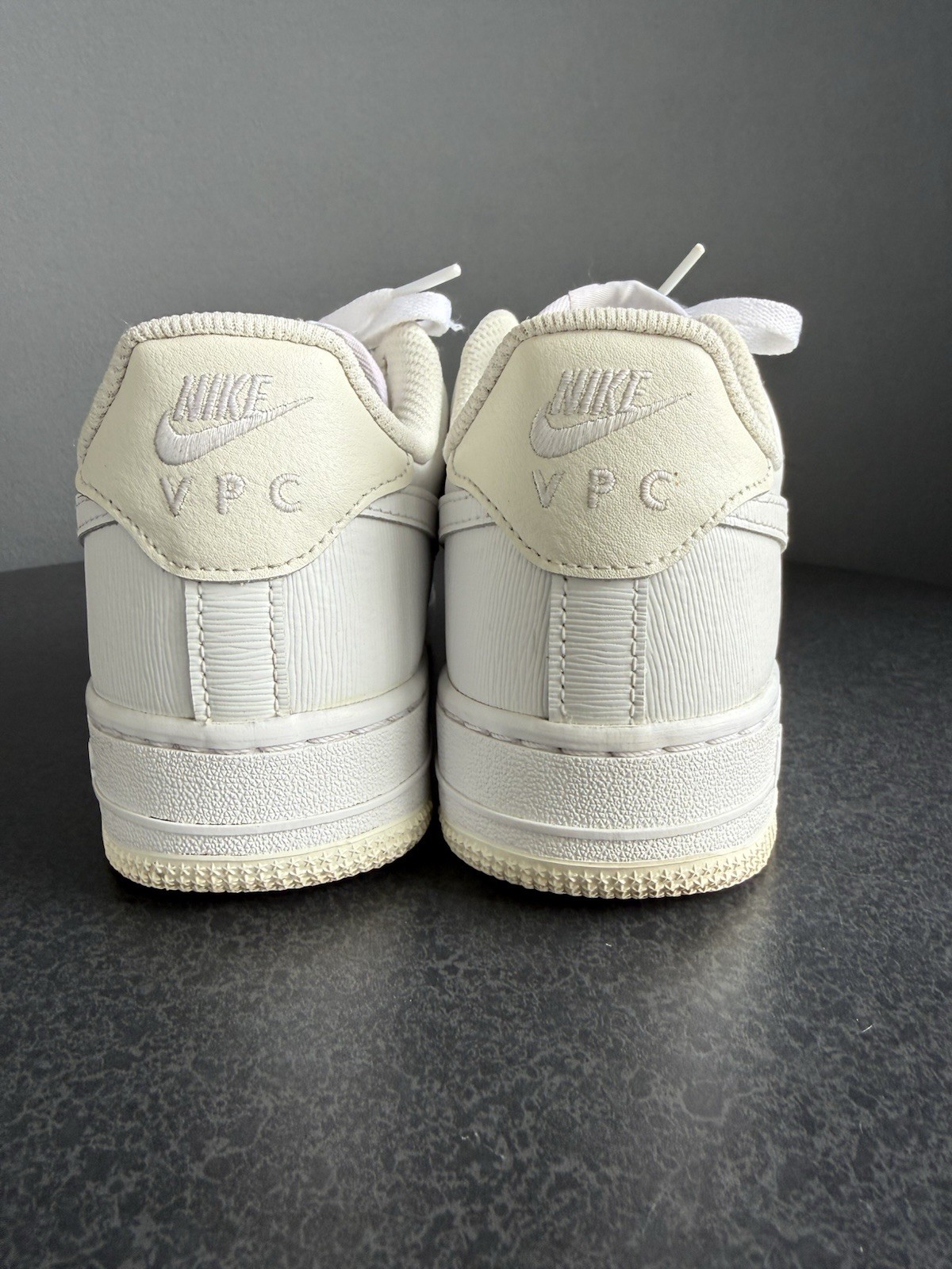 Nike Air Force 1 VPC Women’s Sz 7 White Low Top Shoes Sneakers AF1 Lifestyle
