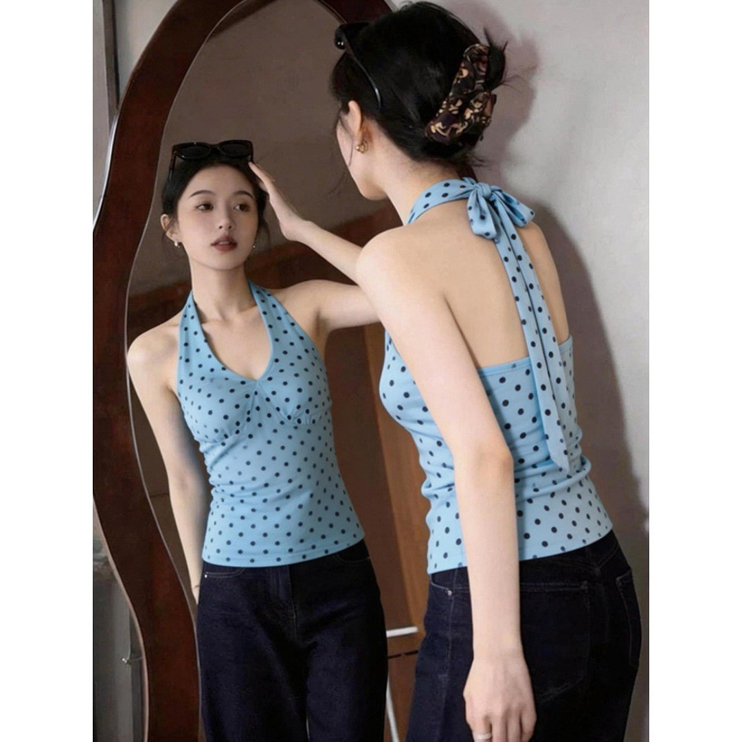Chest-padded Figure-flattering Sleeveless Top With A Backless Design Lace-up Det