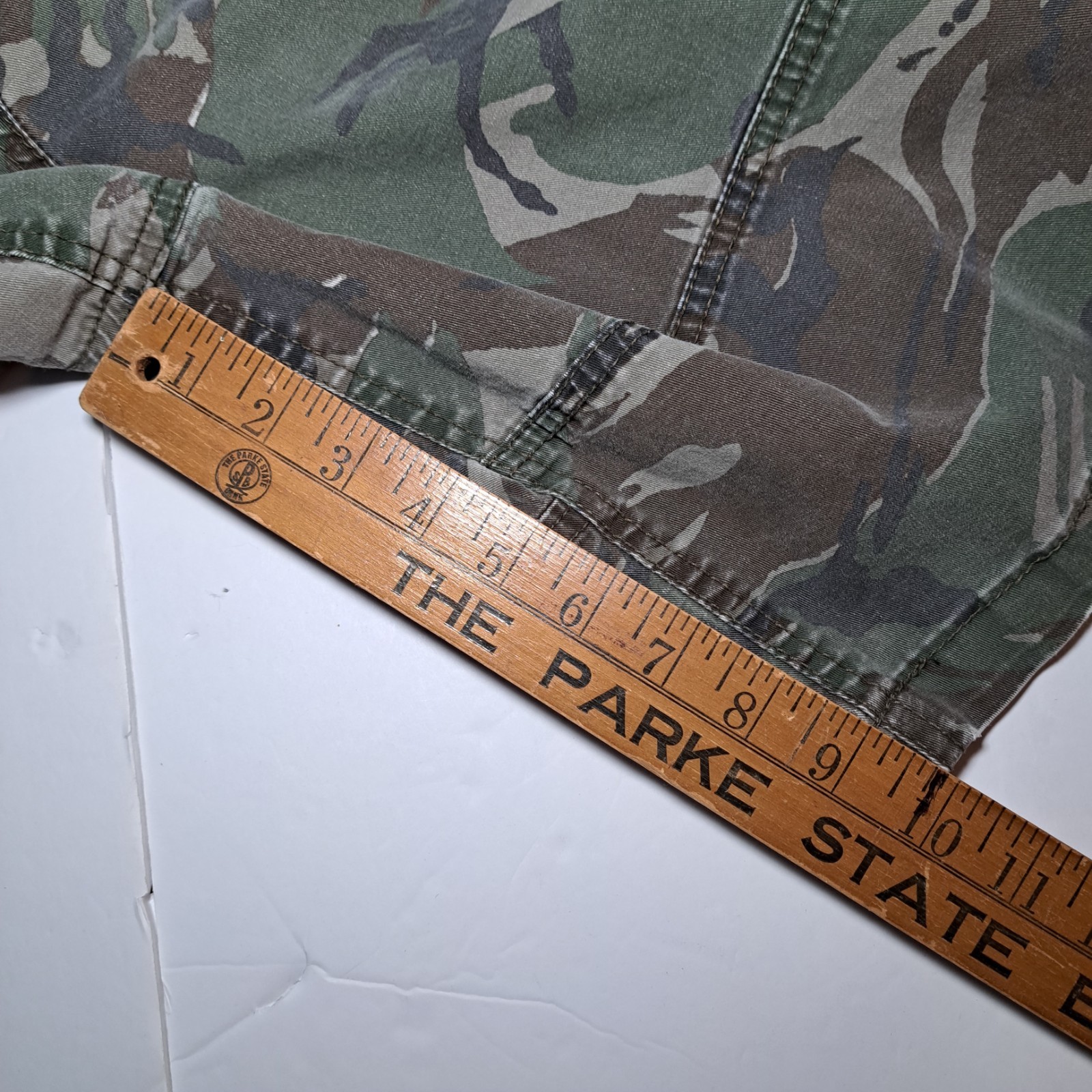 American Eagle Mens Next Level Flex Camo Cargo Shorts Size 30 . Read Description