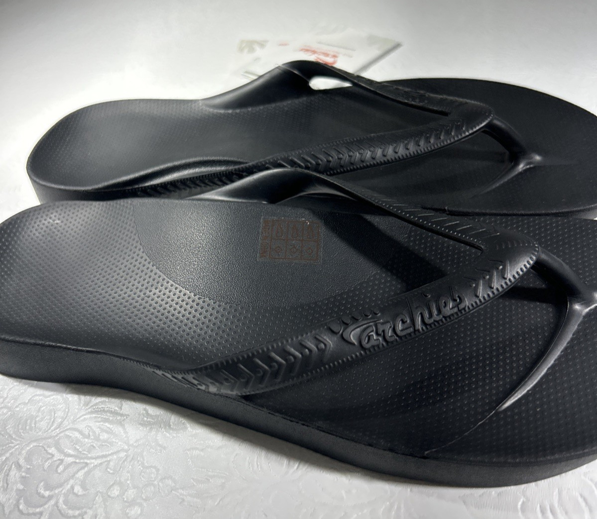 Archies Arch Support Thong Flip Flops Black NWT Unisex M11 / W12